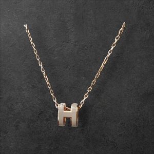 Hanes Gold Necklace with H Pendant NWOT  Authentic